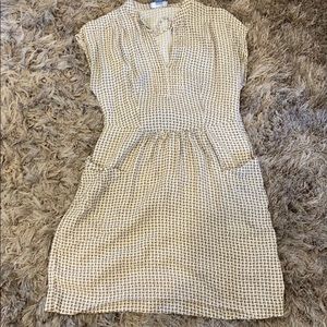 Love cute dress with pockets size 6